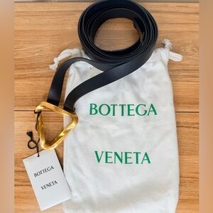 NWT ✨ BOTTEGA VENETA Grasp Black | Gold Tone Twisted Buckle Double Strap Sz LG